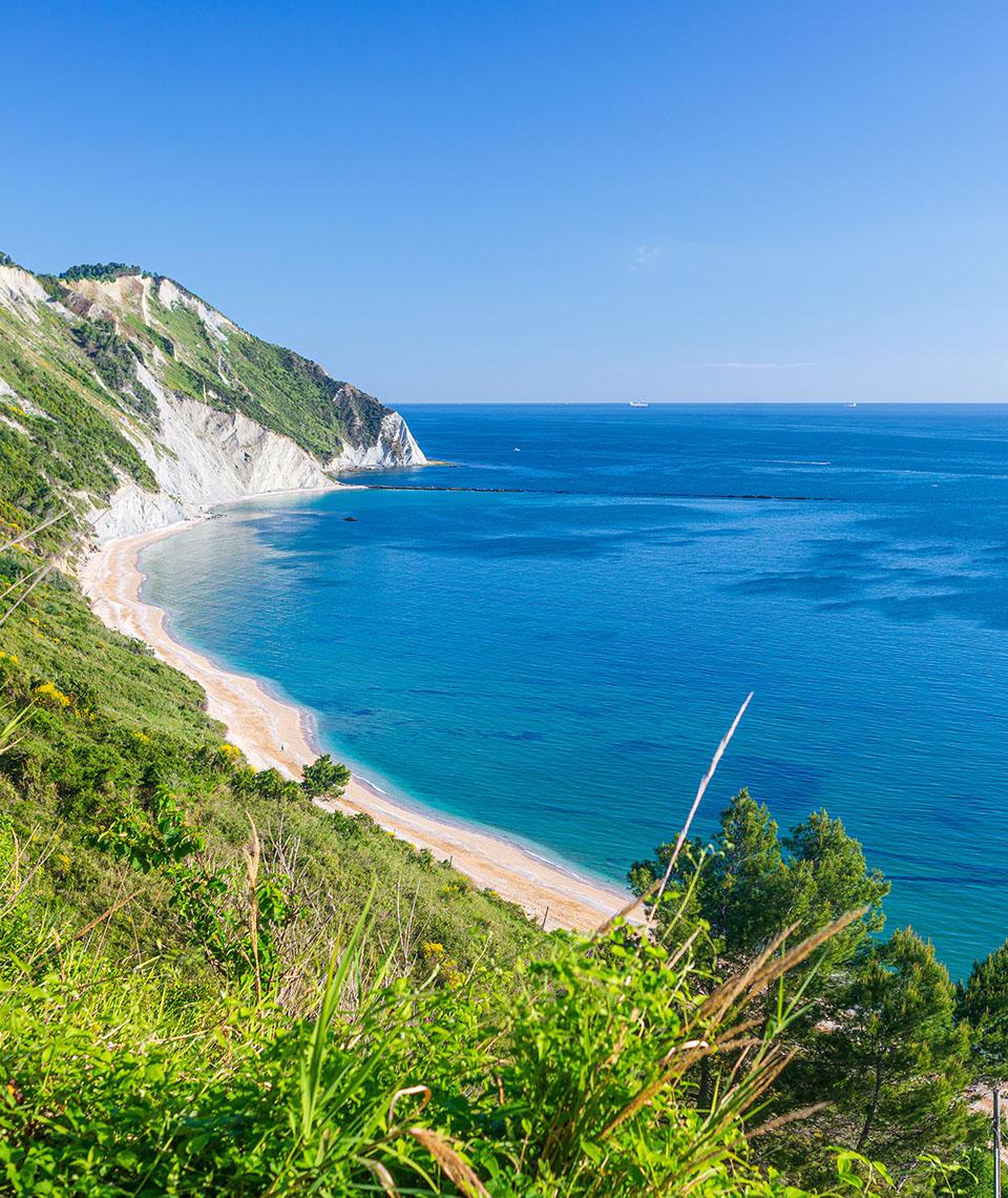 La spiaggia di Mezzavalle