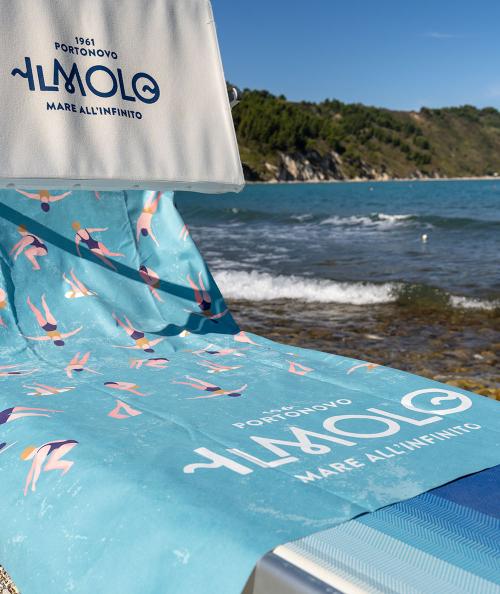 Beach-towel-swimmers-il-molo-portonovo